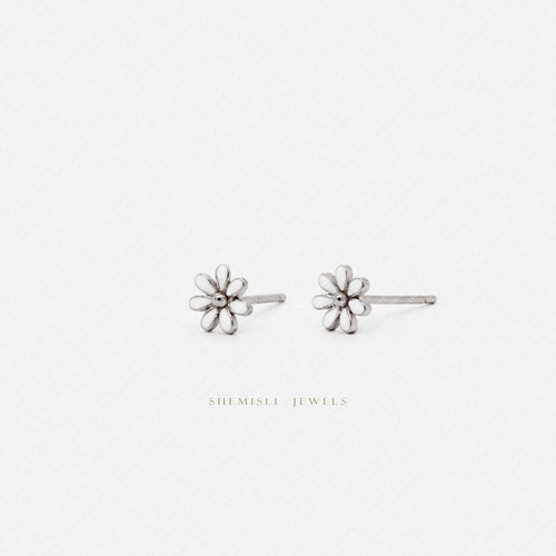 Super Tiny Daisy Flower Stud Earrings, Gold, Silver SHEMISLI SS372 Butterfly End, SS762 Screw Ball End (Type A)